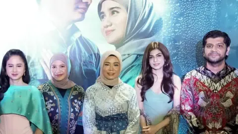 How a Man's Affair with His Wife’s Mother Evolved Into a Sensational Motion Picture in Indonesia