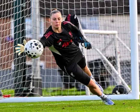 FA Examines Accusation That LFC Keeper Borggräfe Made Offensive Comment