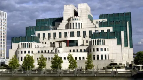 The UK's Secret Intelligence Service Rolls Out Encrypted Portal to Recruit Intelligence Sources in Russia